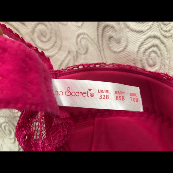 Fuchsia pink removal push-up lace bra - Picture 3 of 6